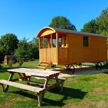 Insolites De La Tellerie 캠프장