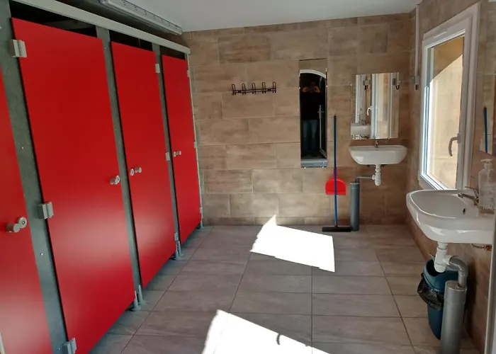 Insolites De La Tellerie אתר קמפינג